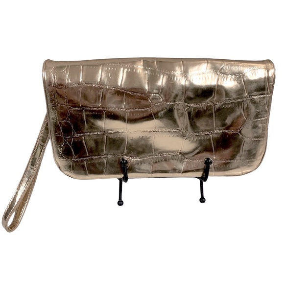 NINE WEST Locket Shiny Gold Large Wristlet Sz 9x5 - Picture 4 of 10